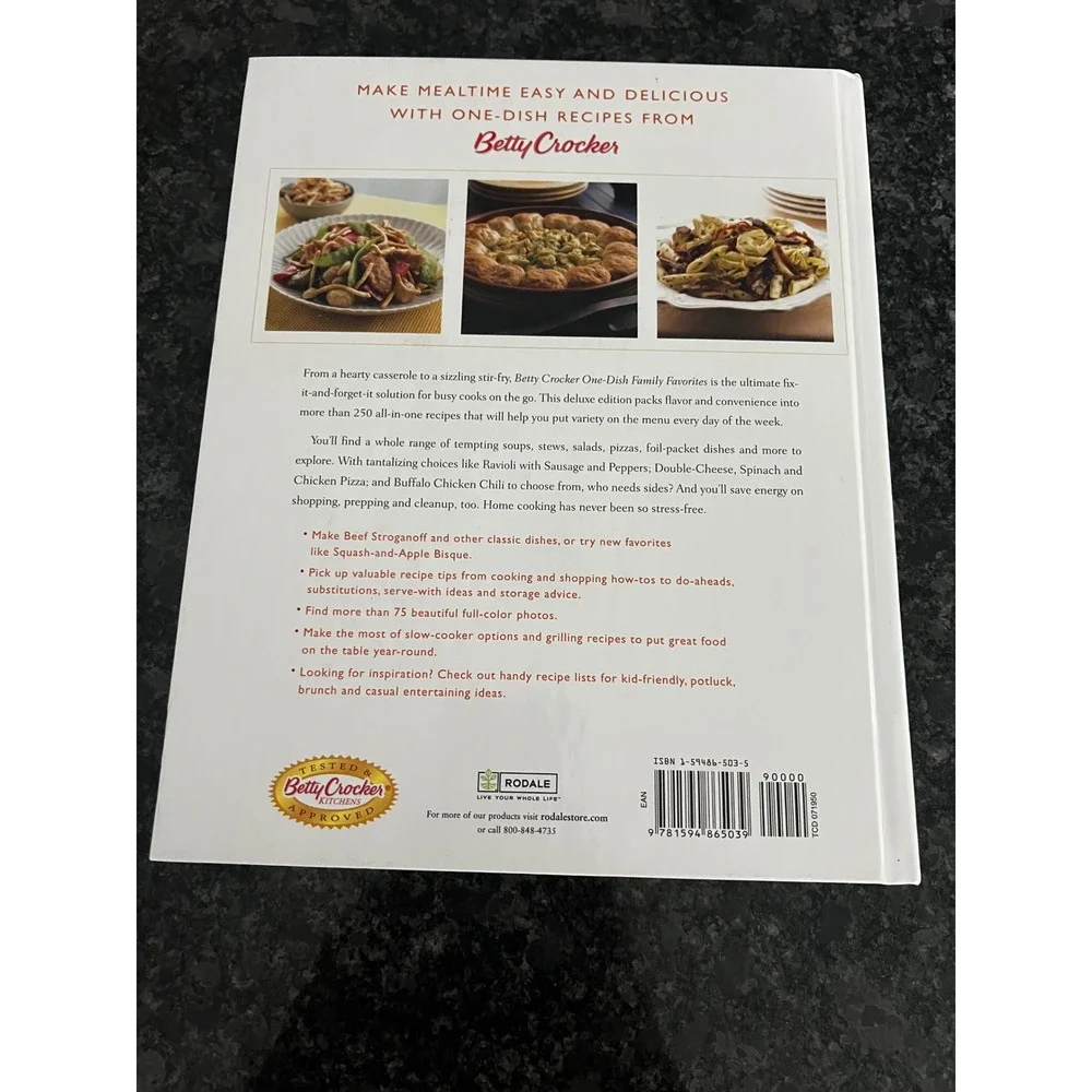 Betty‎ Crocker One Dish Family Favorites Cookbook Casseroles Skillet Meals 2006